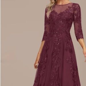 Cabernet Size 6 formal dress